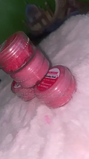 High Quality Affordable /Durable Lipstick And Lipcare Products