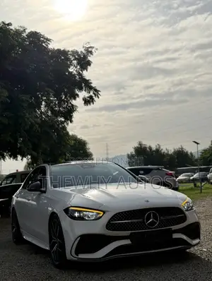 Mercedes-Benz C300 2022 White