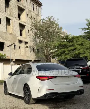 Mercedes-Benz C300 2022 White