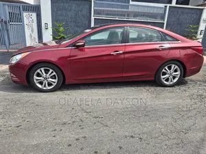 Hyundai Sonata 2013 Red