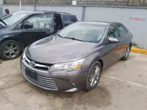 Toyota Camry 2016 Gray