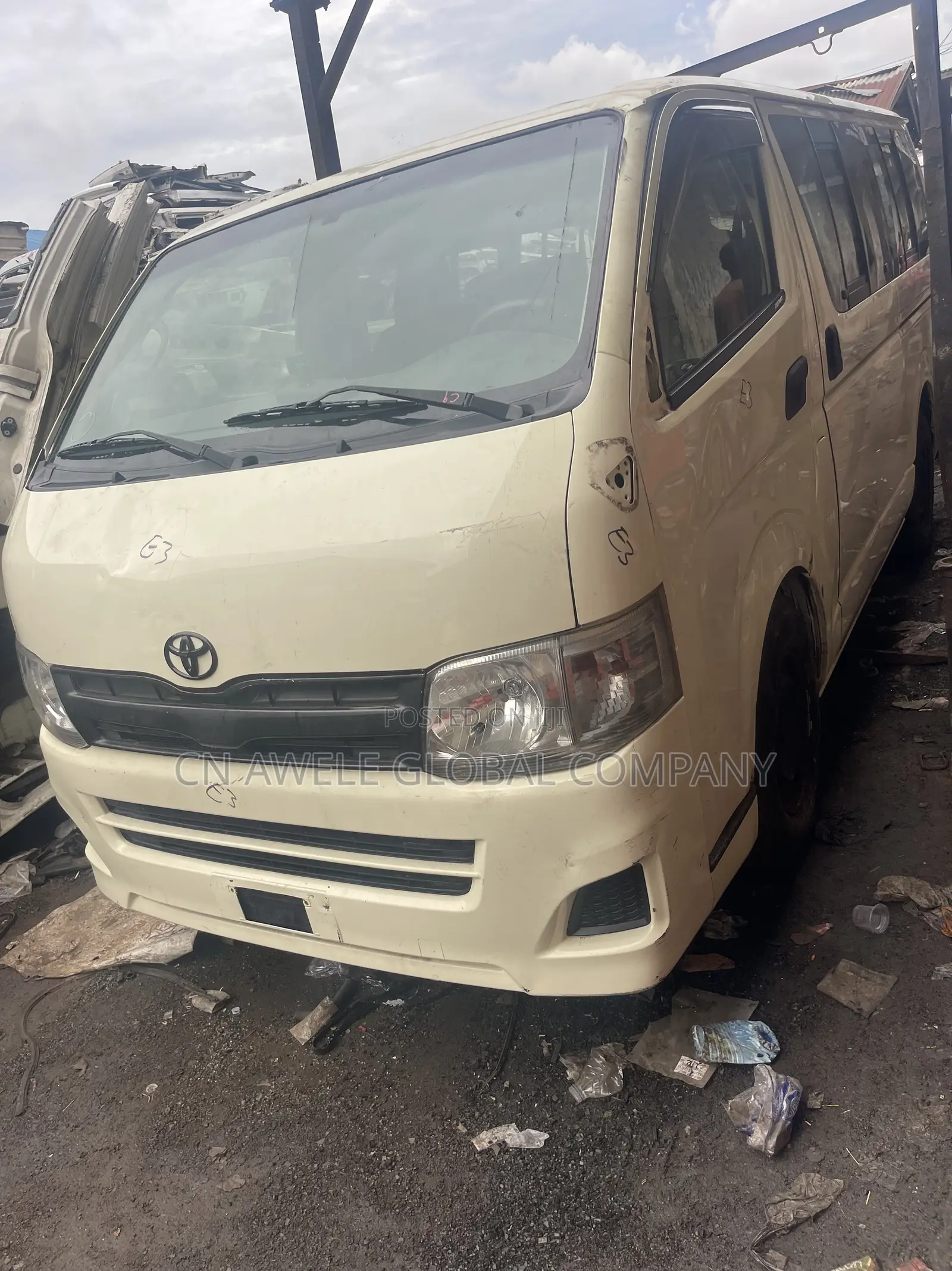 Toyota HiAce 2025