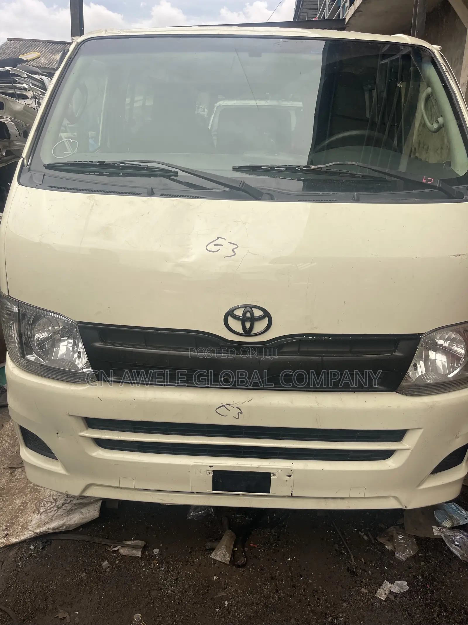 Toyota HiAce 2025
