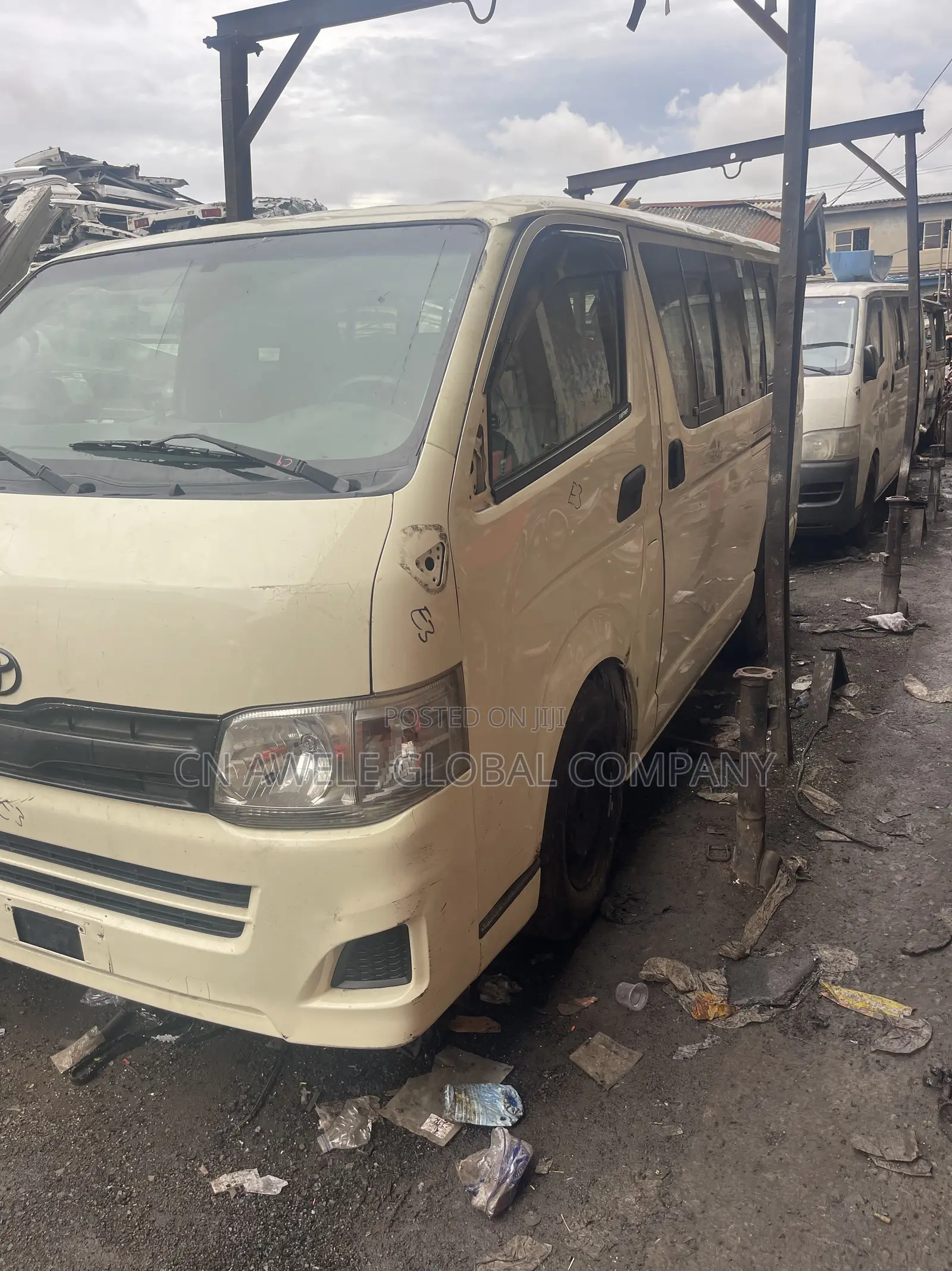 Toyota HiAce 2025