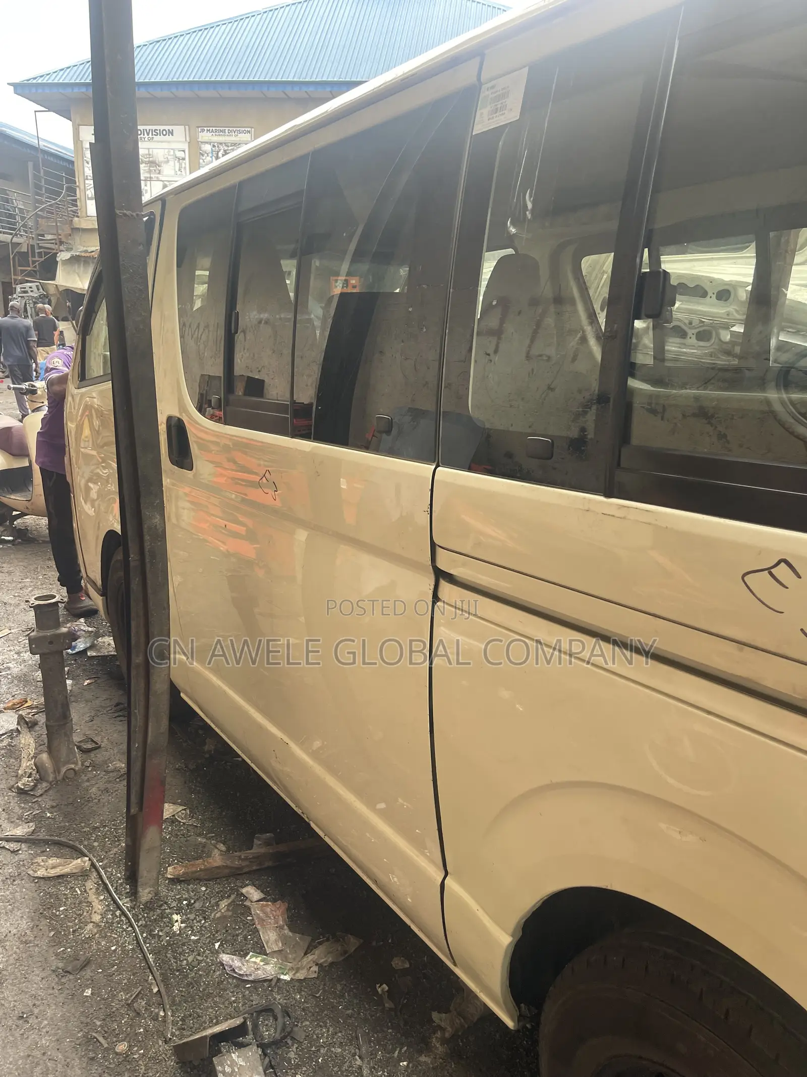 Toyota HiAce 2025