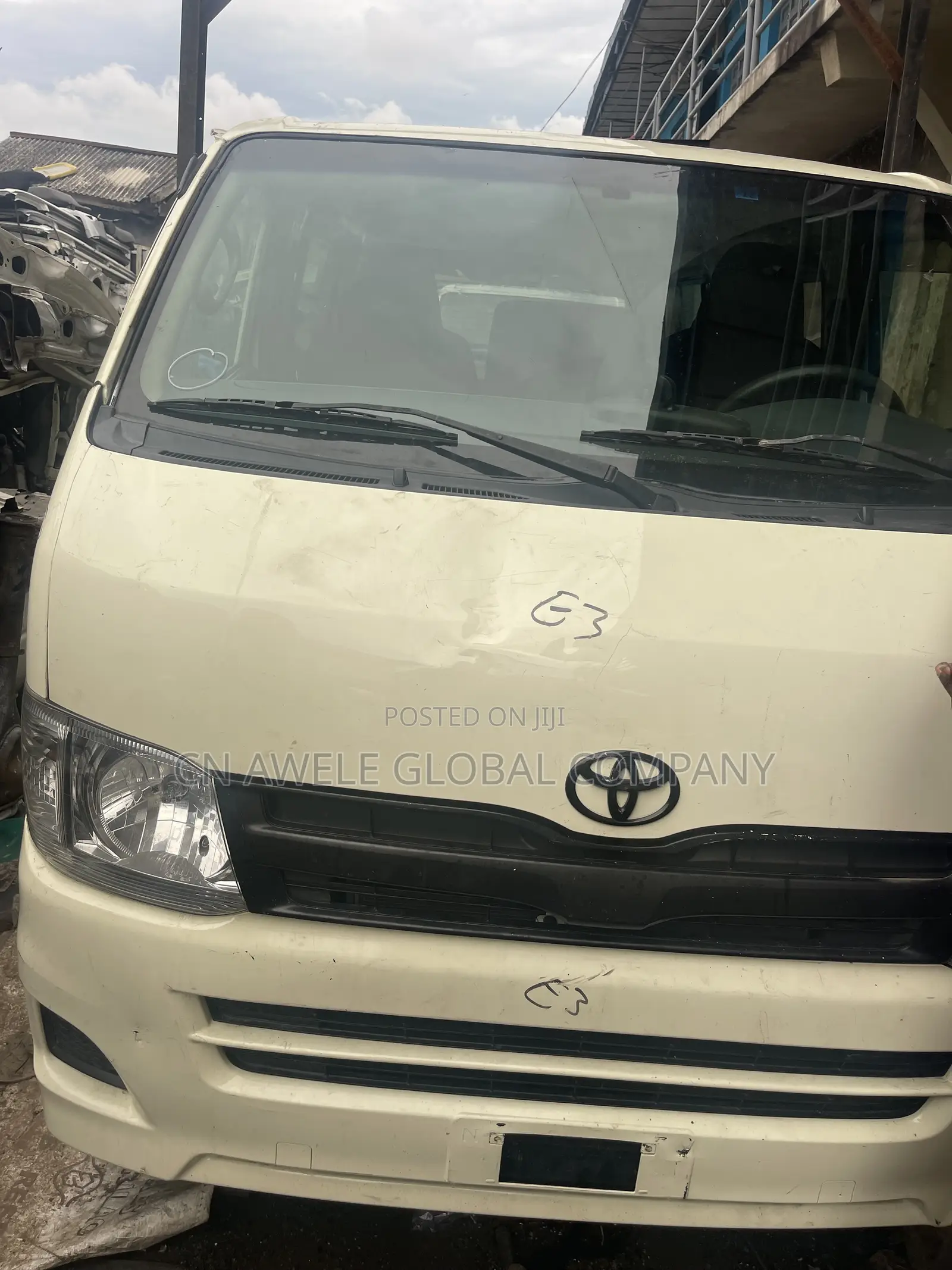 Toyota HiAce 2025
