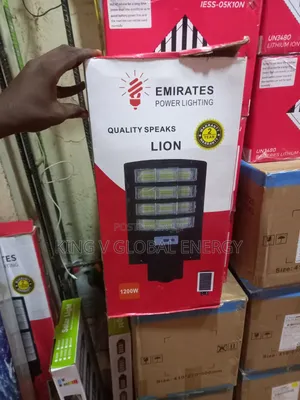 Emirates Lighting 1200watts 12 Eye Solar Street Light