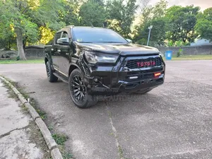 Toyota Hilux 2023 Black