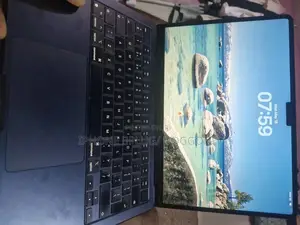 Laptop Apple MacBook Air 2022 M2 8GB Apple M2 SSD 256GB