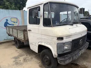 Mercedes-benz 1619 1988 White