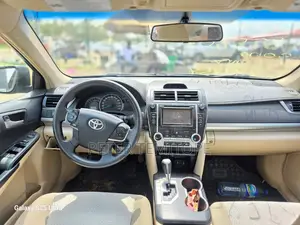 Toyota Camry L 4dr Sedan (2.5L 4cyl 6A) 2012 Gray