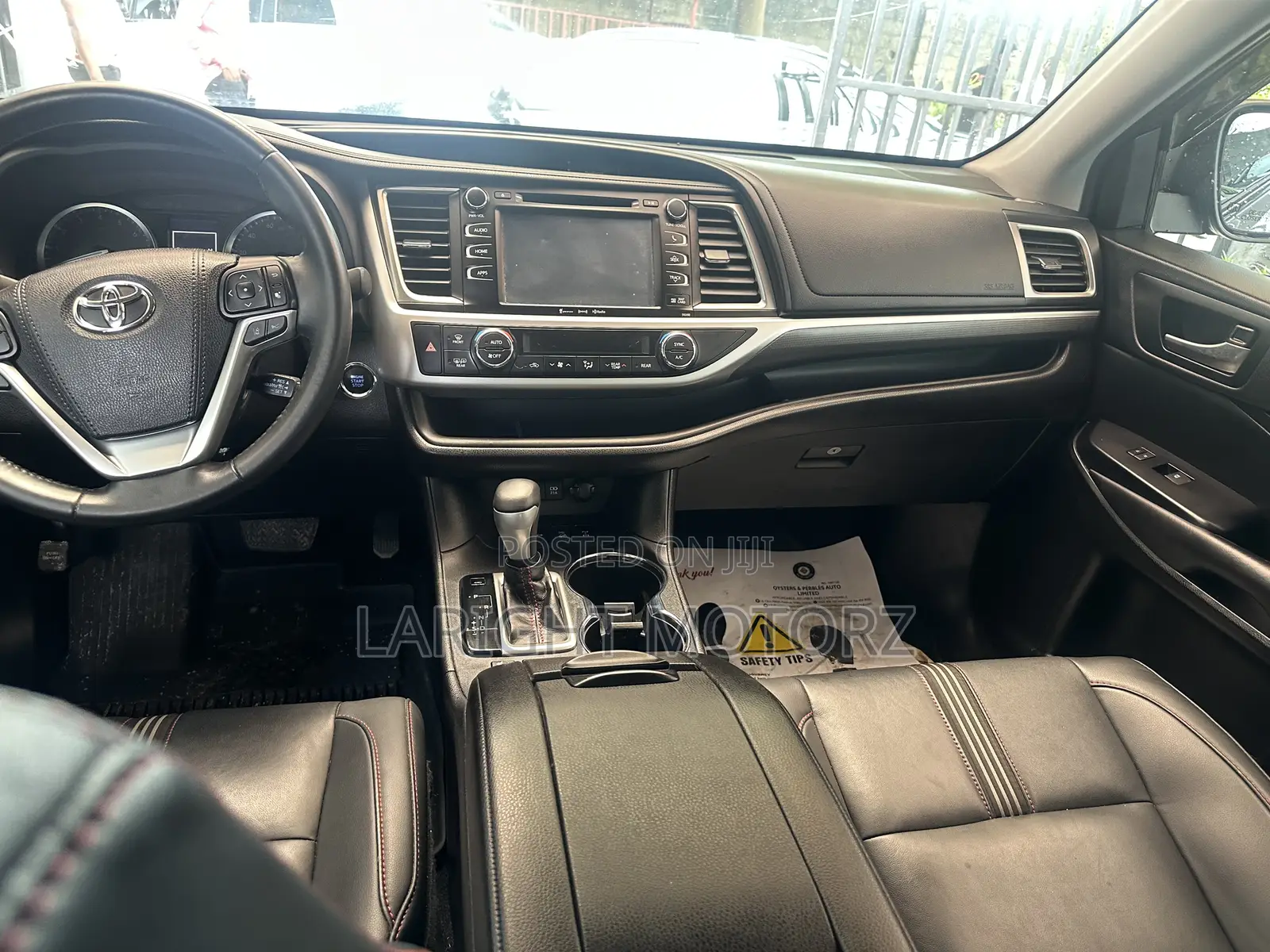 Toyota Highlander SE 2019 Gray