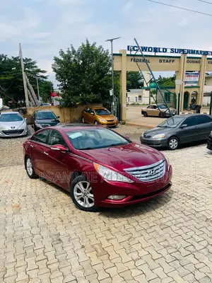 Hyundai Sonata Limited Sedan FWD (2.4L 4cyl 6A) 2012 Red