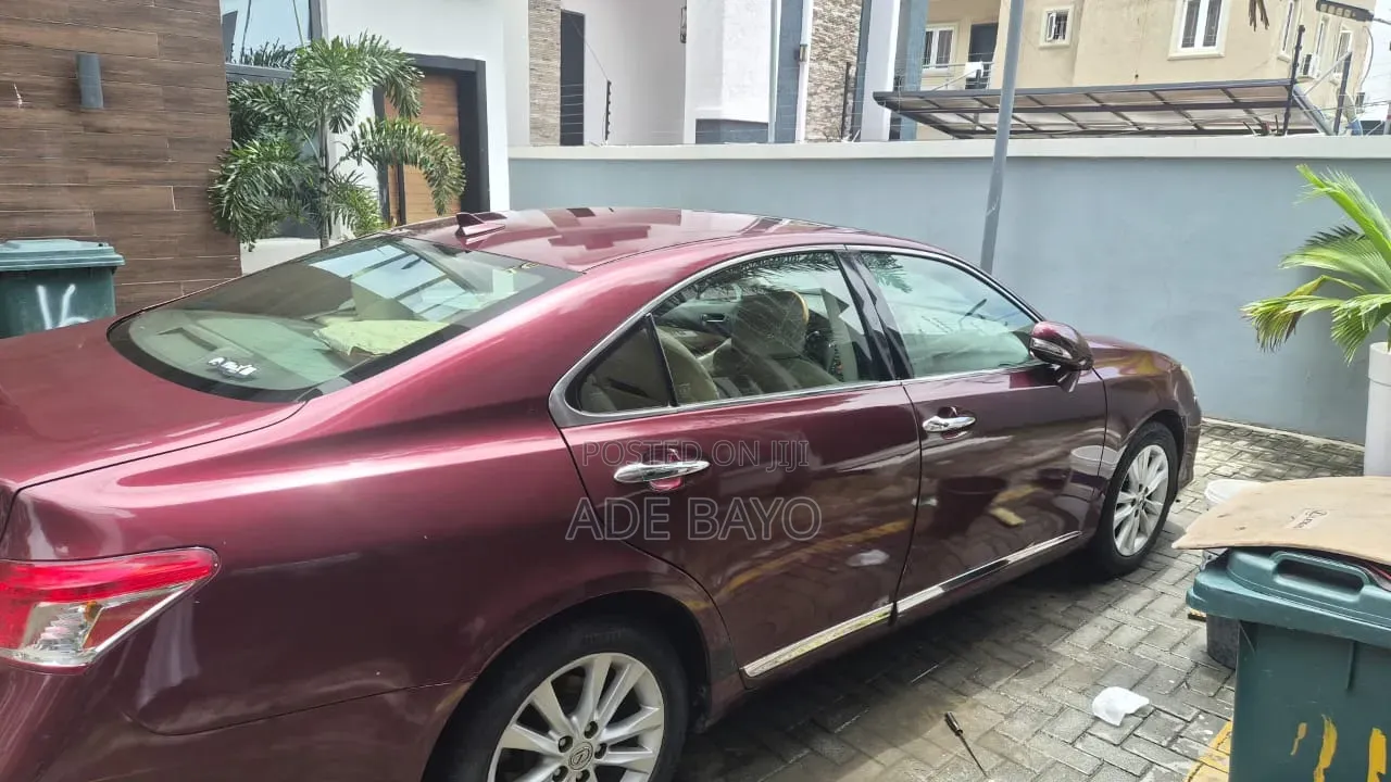 Lexus ES 350 2010 Red
