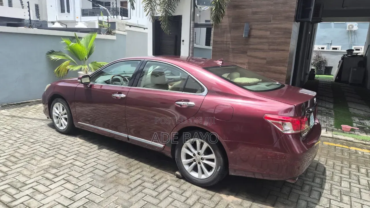 Lexus ES 350 2010 Red