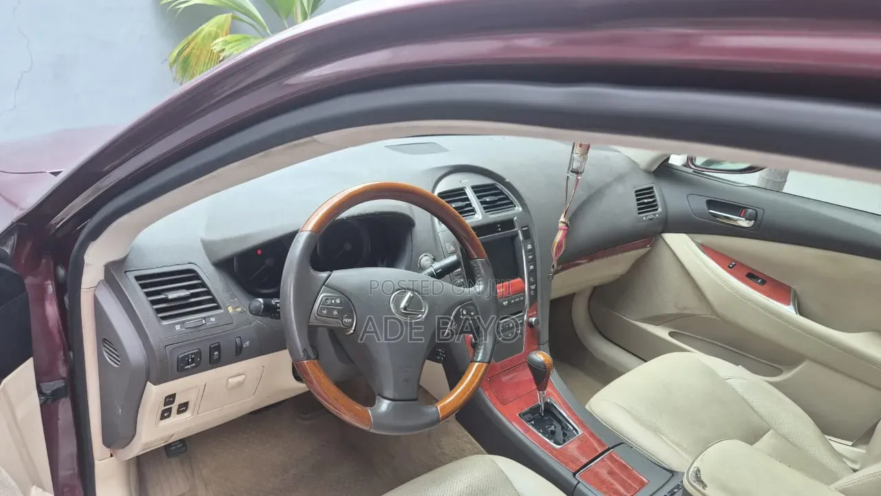 Lexus ES 350 2010 Red