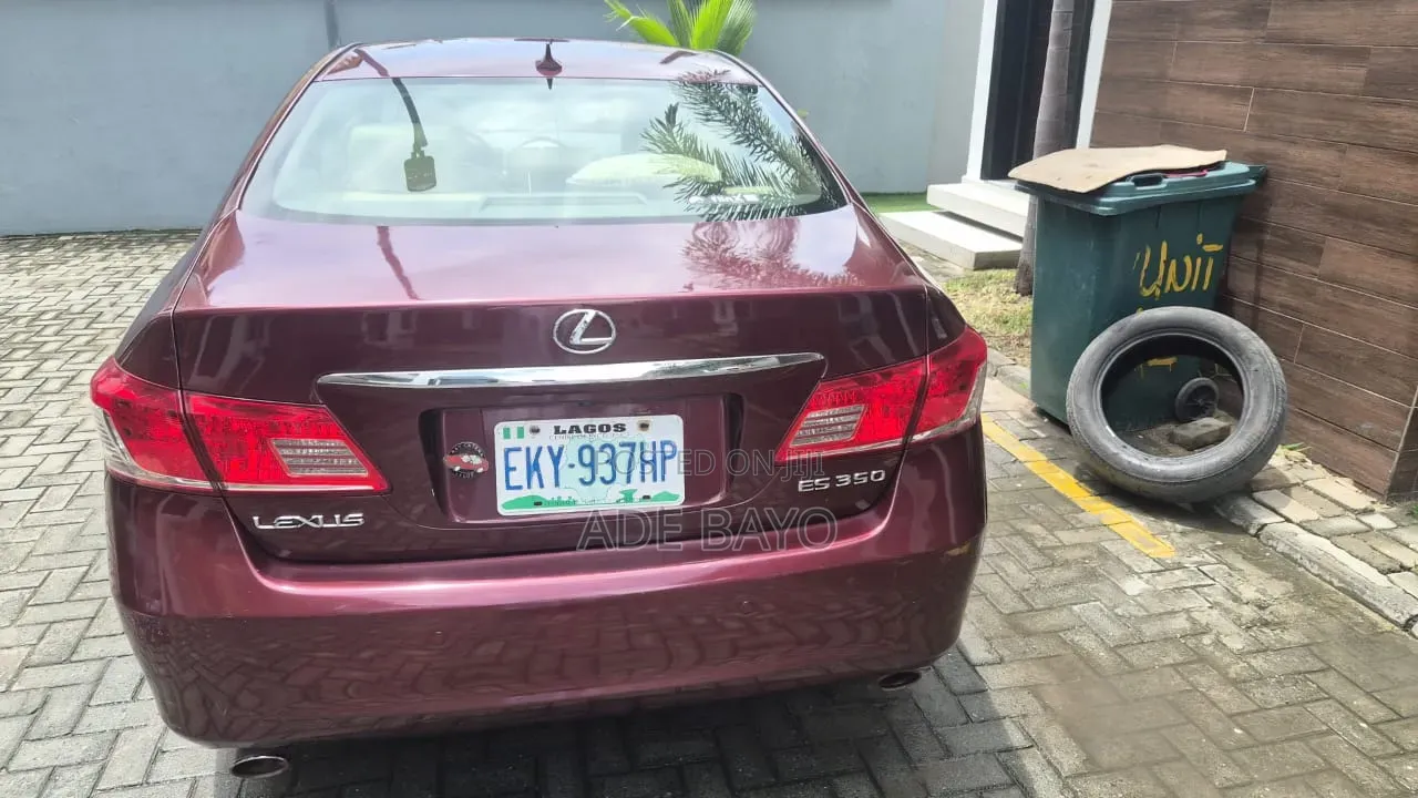 Lexus ES 350 2010 Red