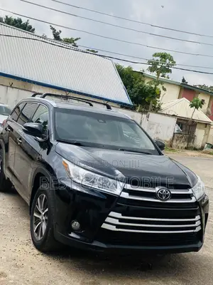 Toyota Highlander XLE 4x2 V6 (3.5L 6cyl 8A) 2018 Black