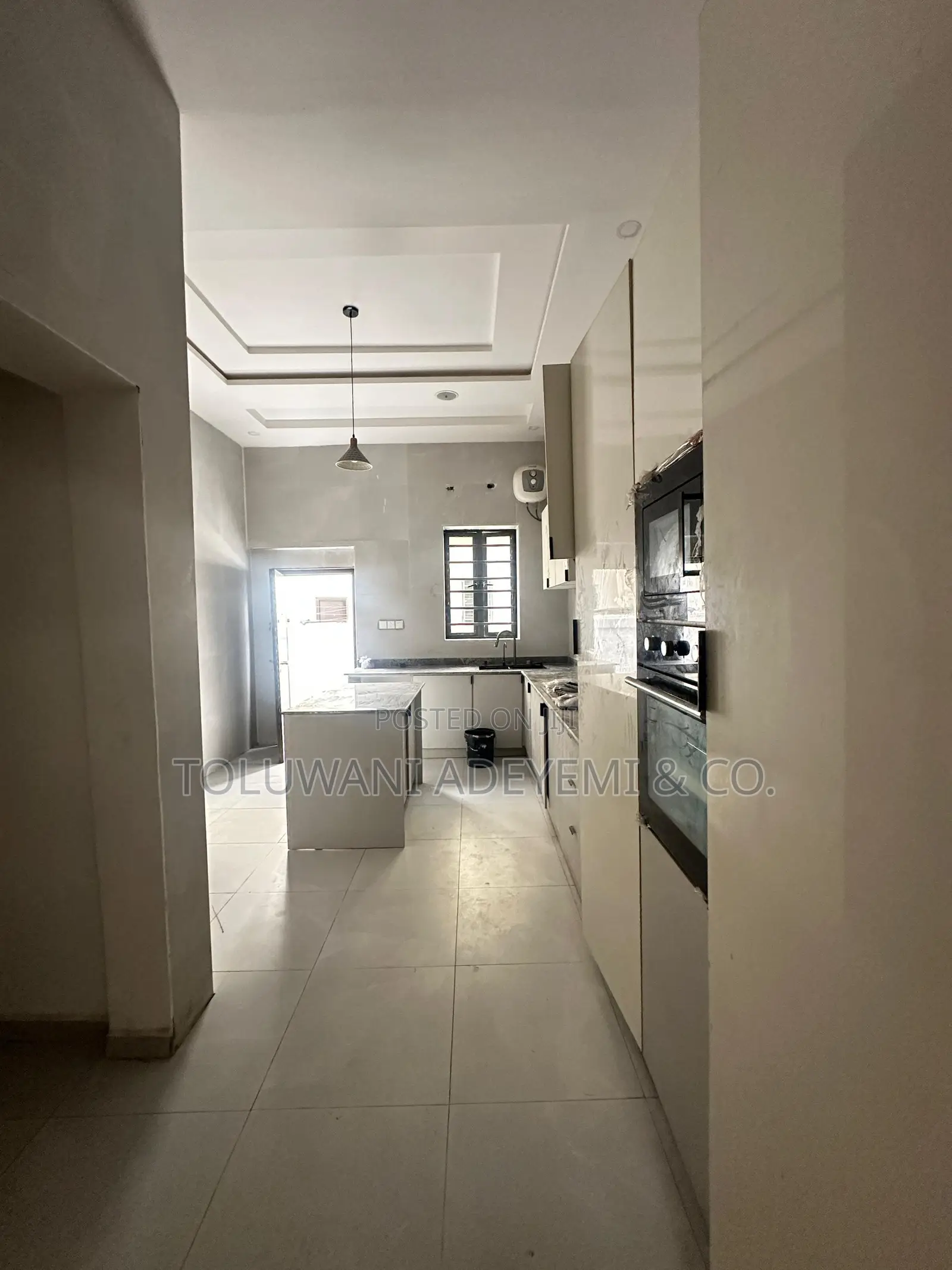 5bedroom Detached in Chevron Lekki