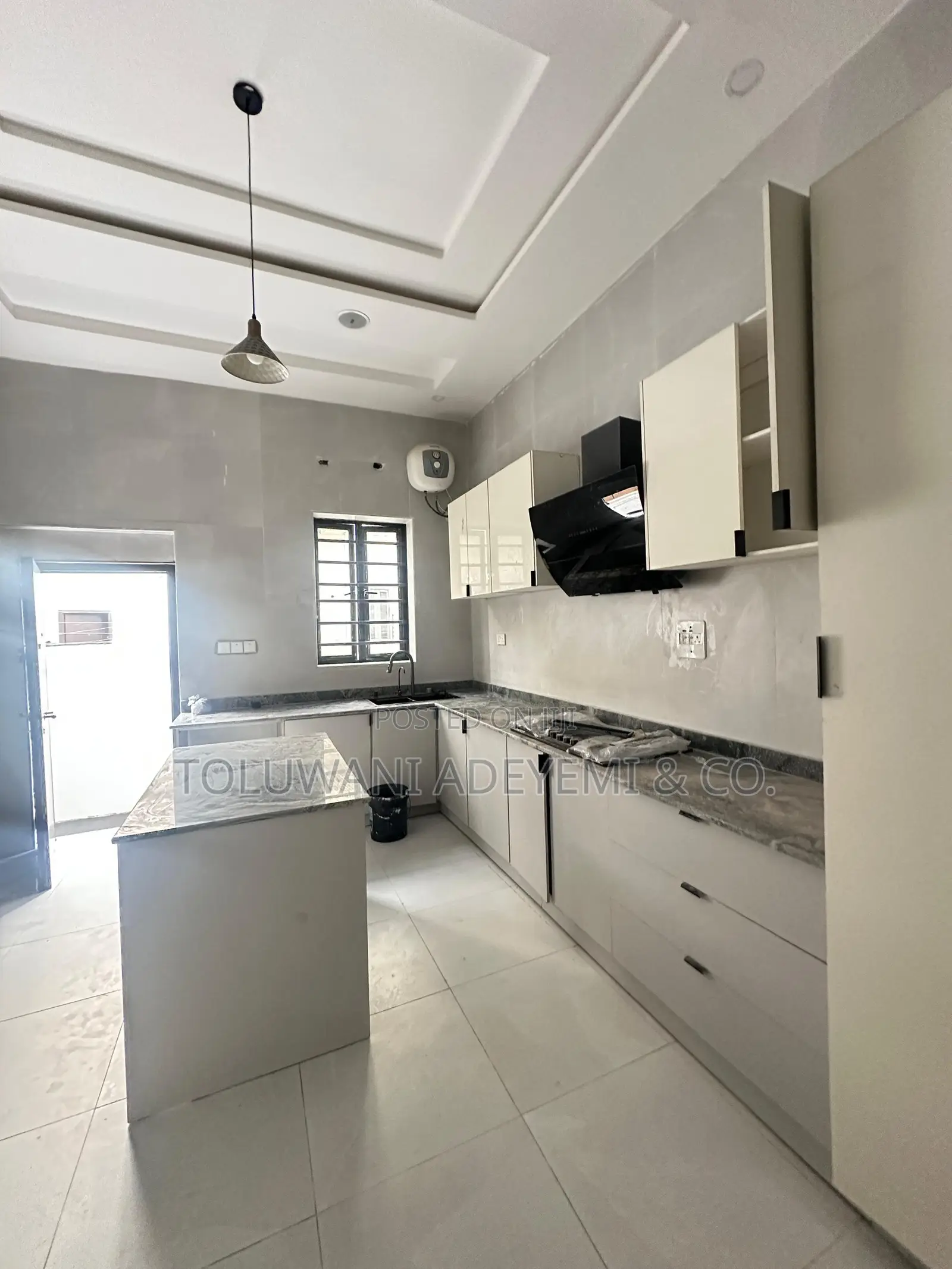 5bedroom Detached in Chevron Lekki