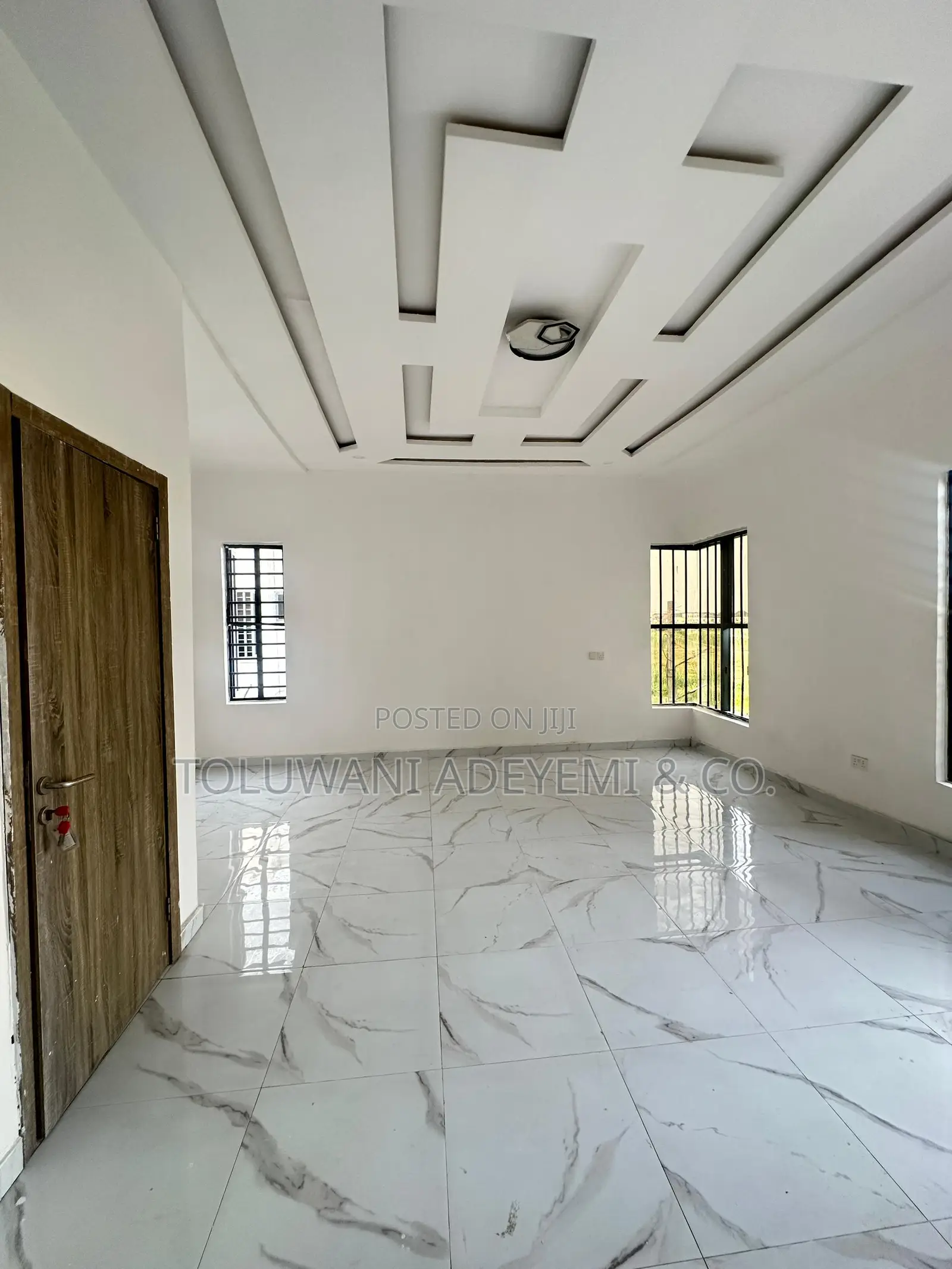 5bedroom Detached in Chevron Lekki