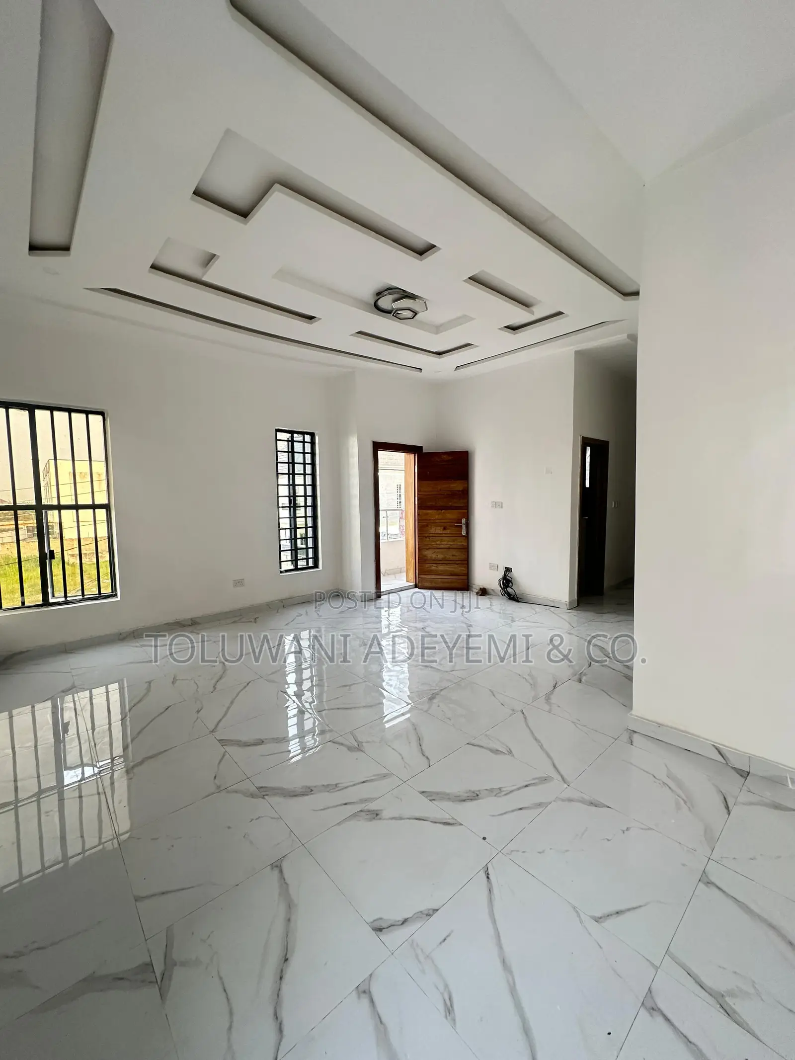 5bedroom Detached in Chevron Lekki