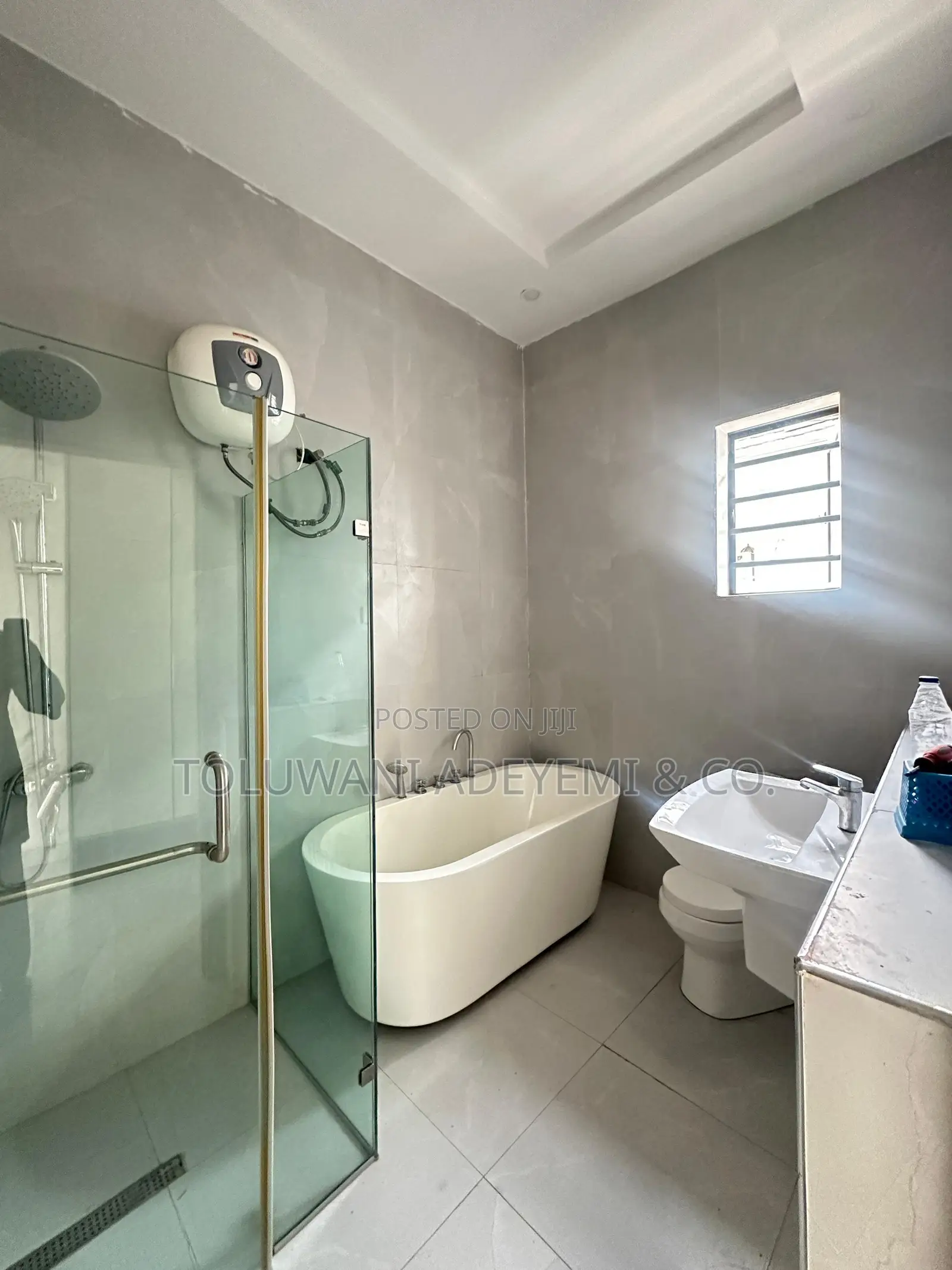 5bedroom Detached in Chevron Lekki