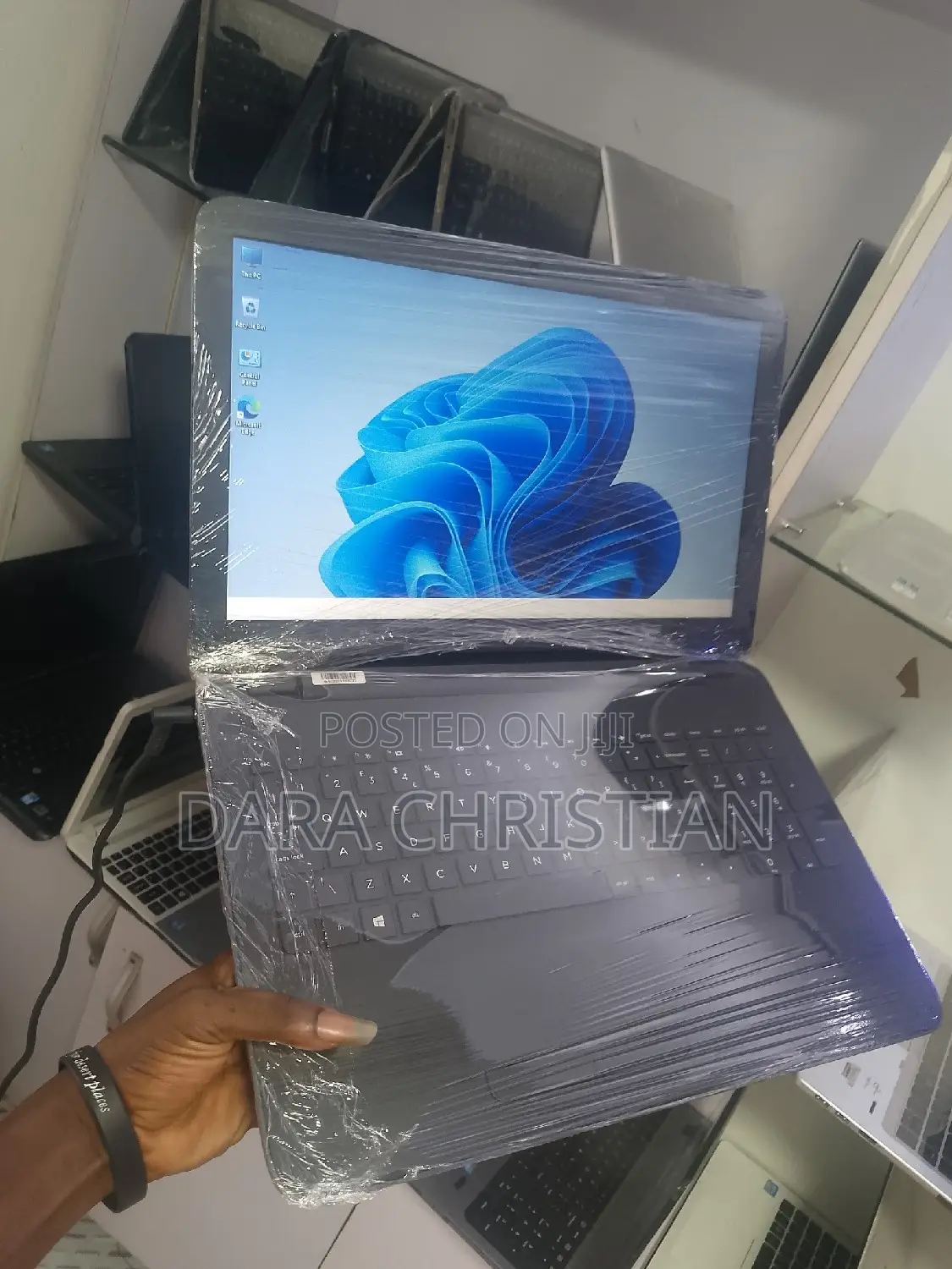 New Laptop HP 250 G5 4GB Intel Core i5 HDD 500GB