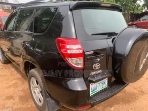 Toyota RAV4 2010 Black