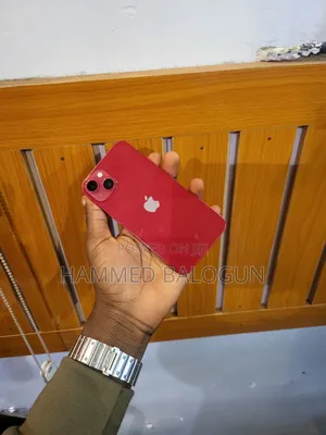 Apple iPhone 13 128 GB Red