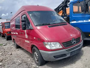 Mercedes-Benz Sprinter 2004 Red