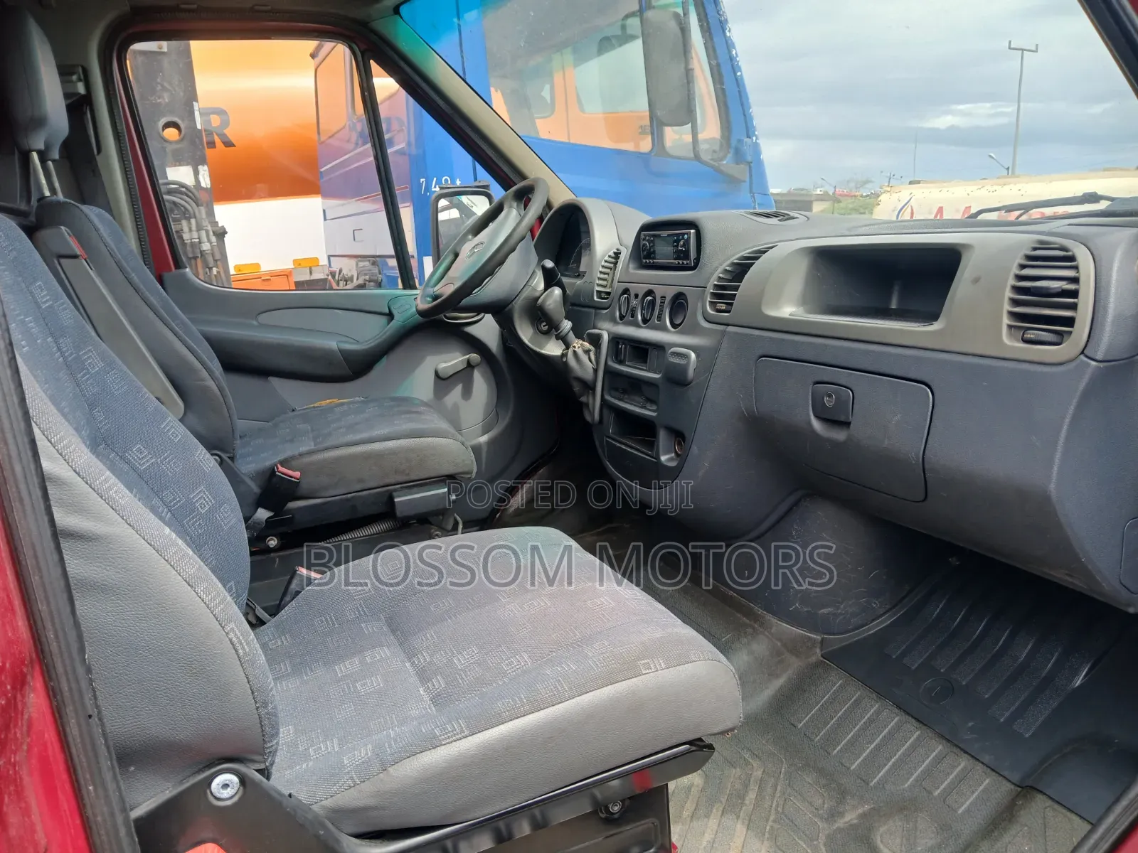 Mercedes-Benz Sprinter 2004 Red