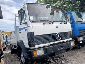 Mercedes 814
