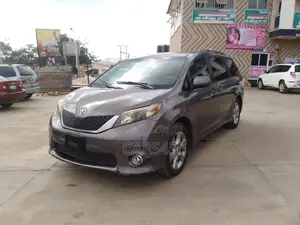 Toyota Sienna 2012 Gray