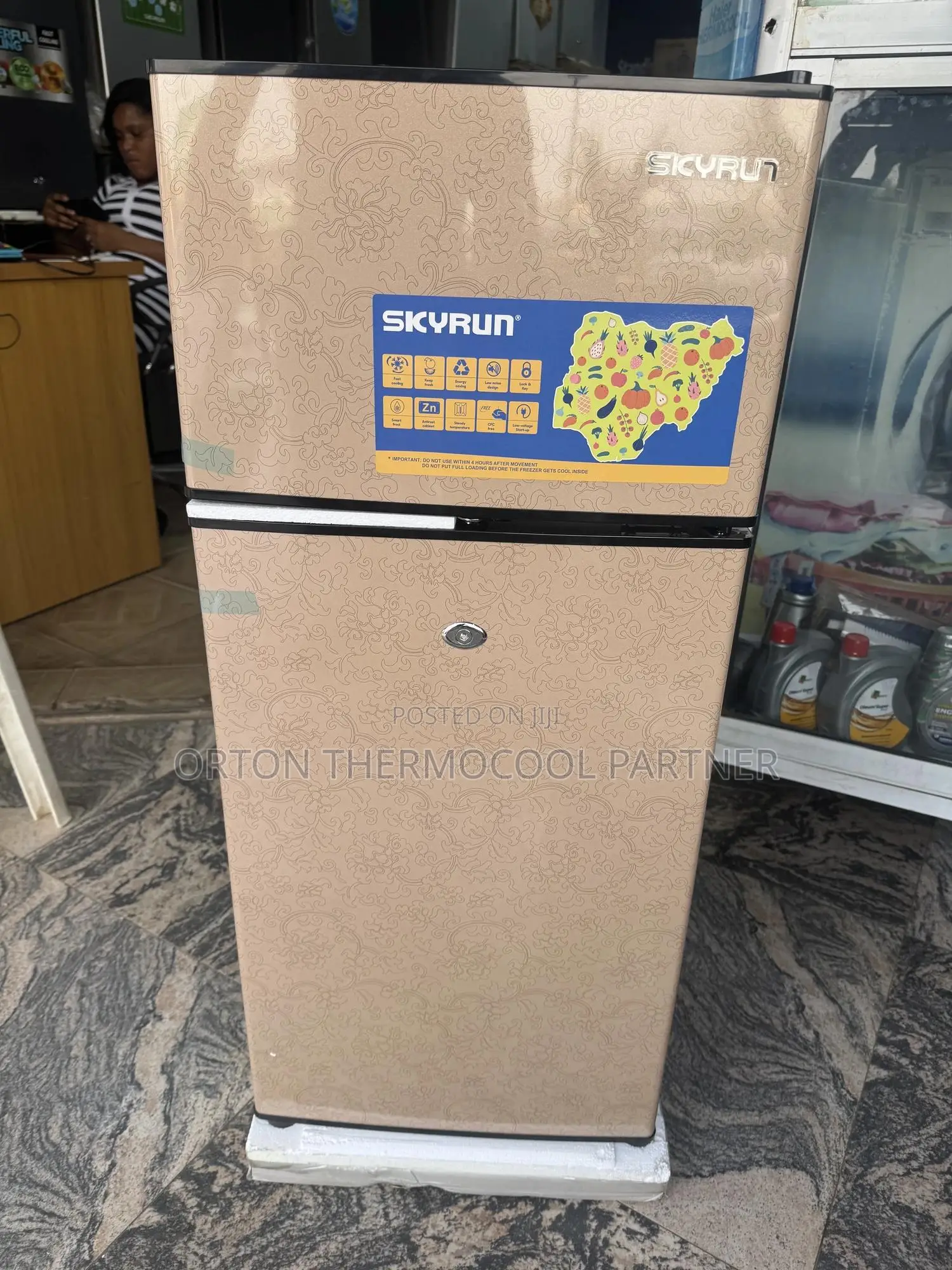 Skyrun Fridge 108l