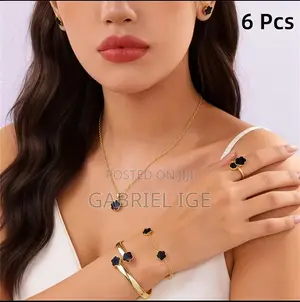 Vca Jewelry Set