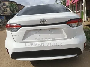 Toyota Corolla LE 2020 White