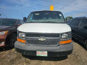 Chevrolet Shcool Bus 2010 White