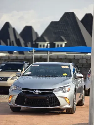Toyota Camry SE 4dr Sedan (2.5L 4cyl 6A) 2016 Silver