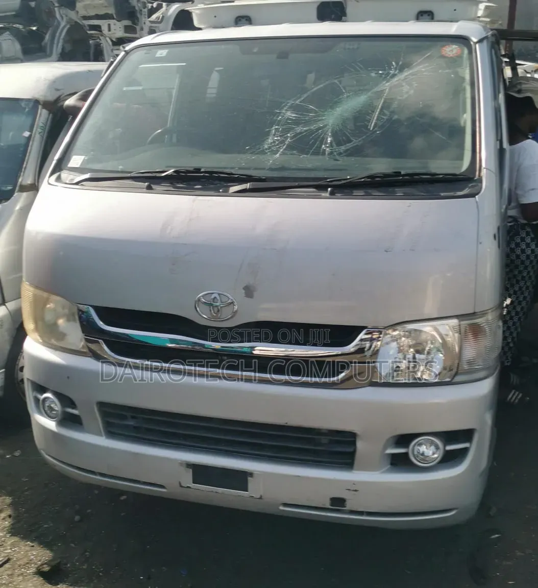 Toyota HiAce 2008 Silver