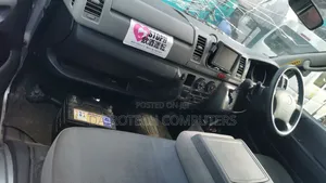 Toyota HiAce 2008 Silver