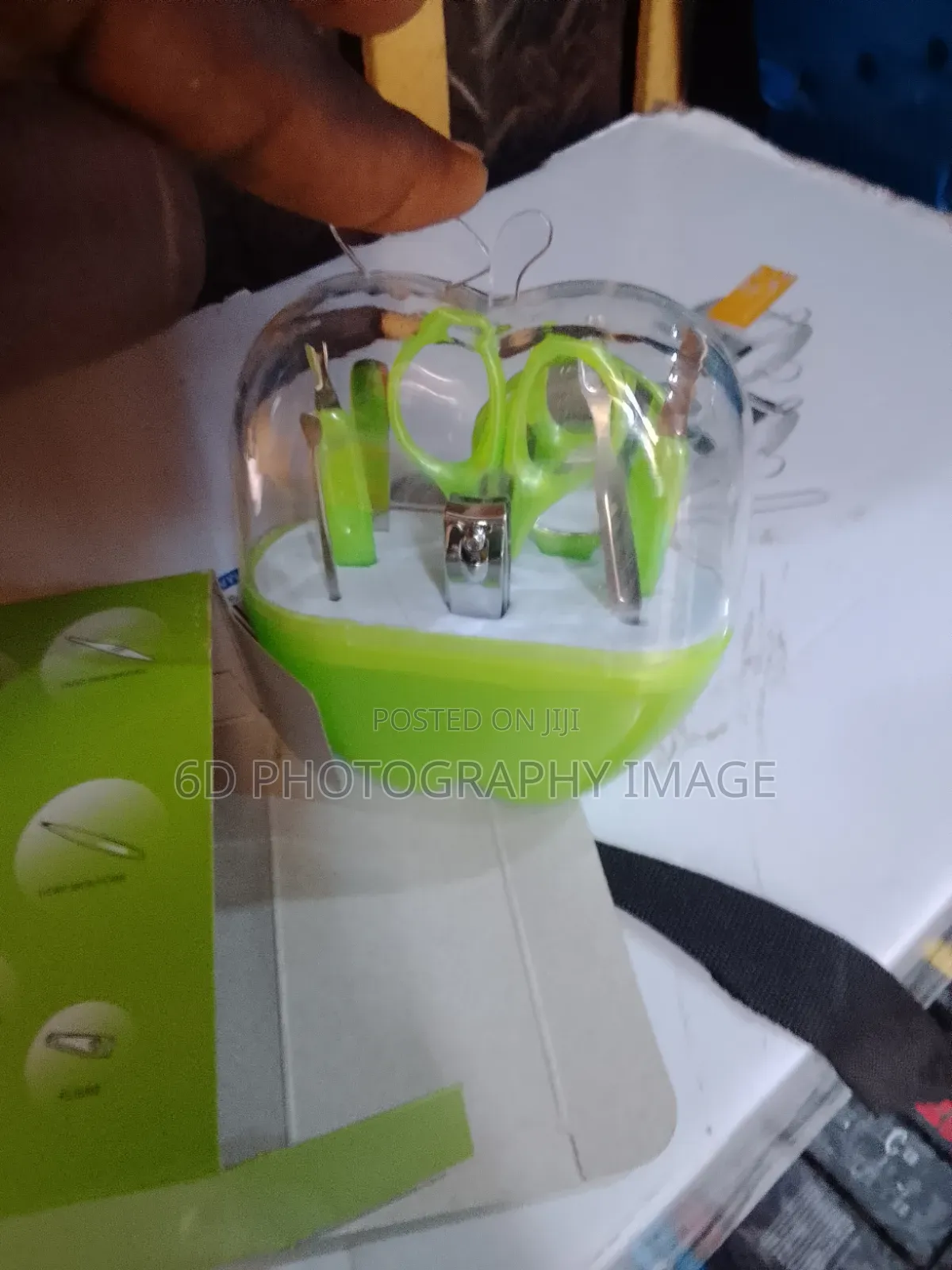 Manicure Set With Plastic Casing