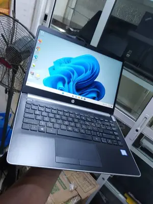 Laptop HP 14-dq1025cl 8GB Intel Core i5 SSD 256GB