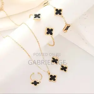 Vca Jewelry Set