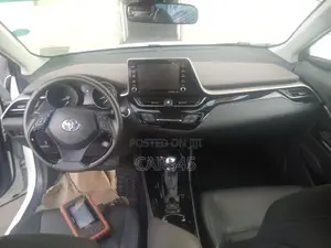 Toyota C-HR Limited FWD 2020 White