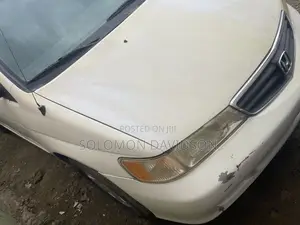 Honda Odyssey 2005 White