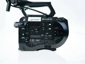 Sony Fs7-Comes With-2x Batt + Charger 1x XQD Memory Card 1x Reader