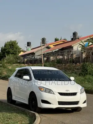 Toyota Matrix 2011 White