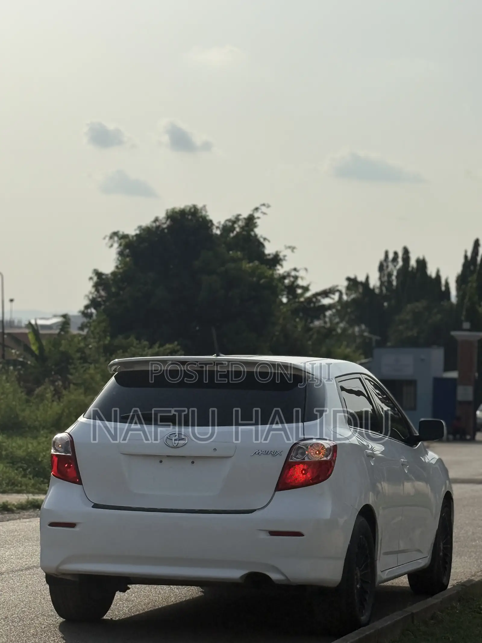 Toyota Matrix 2011 White