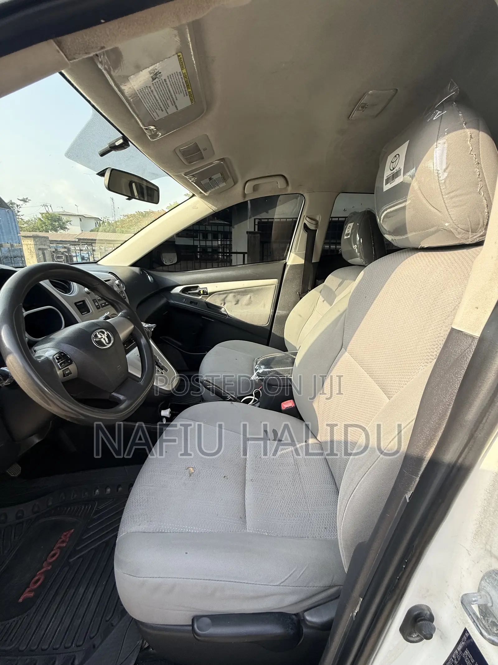 Toyota Matrix 2011 White
